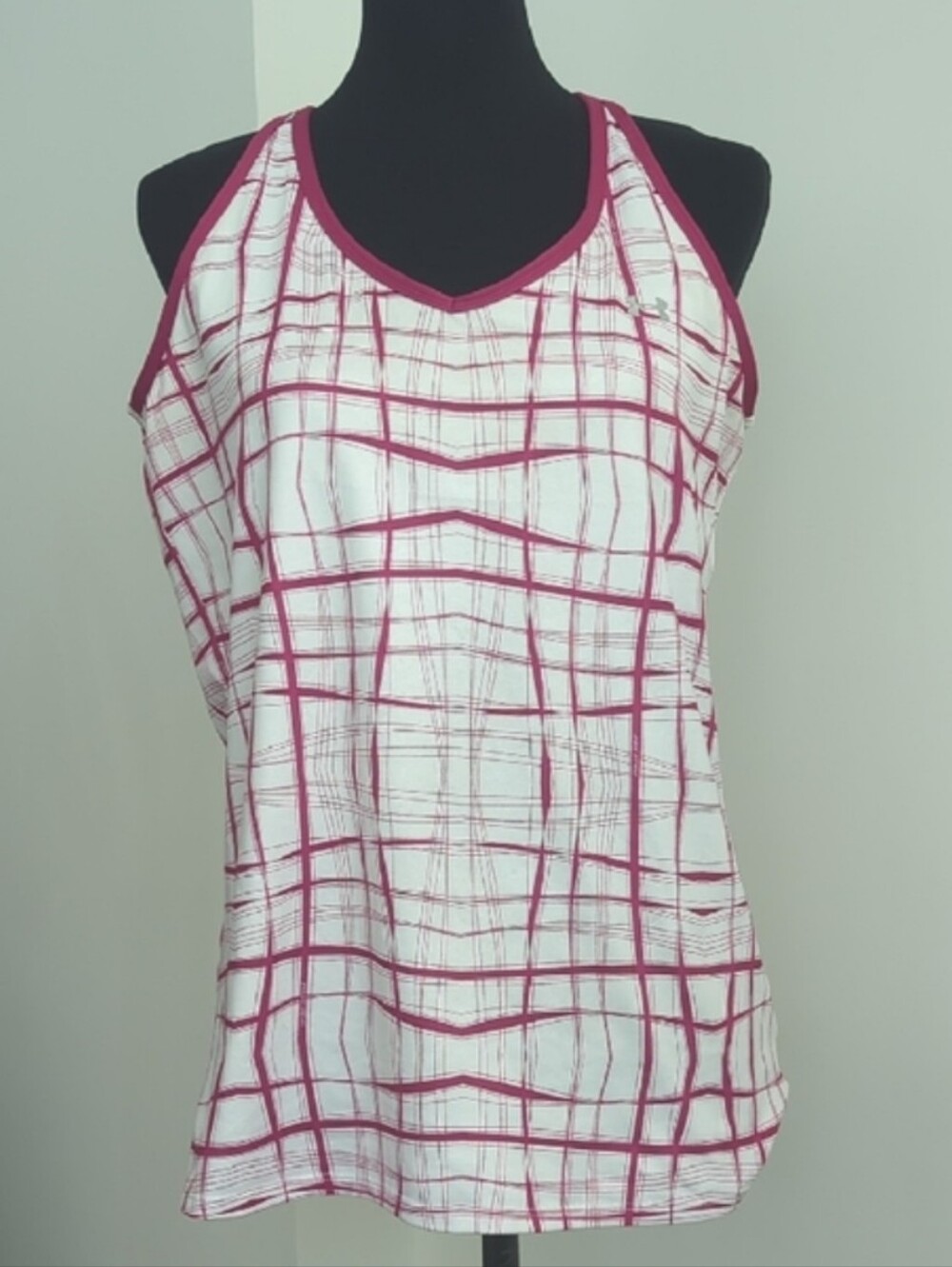 Under Armour Vintage HeatGear Plaid Built-In Bra Tank Top Pink White